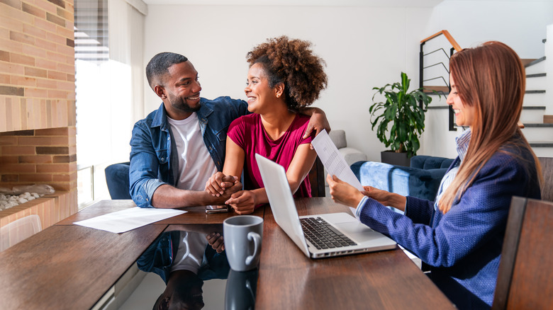 What does homeowners insurance cover